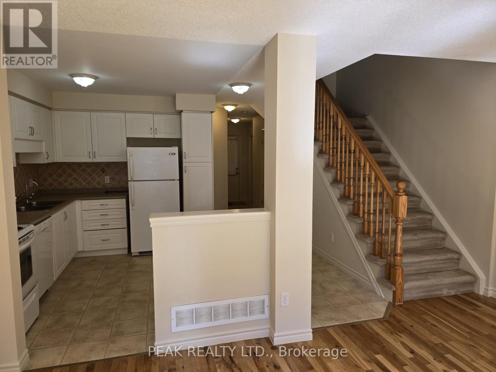 Photo 3 of 66 30 Vaughan Street W, Guelph ON
