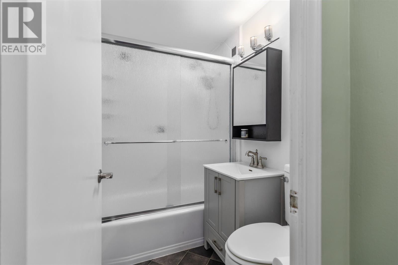 Photo 19 of 99 Pine St 5, Sault Ste Marie ON