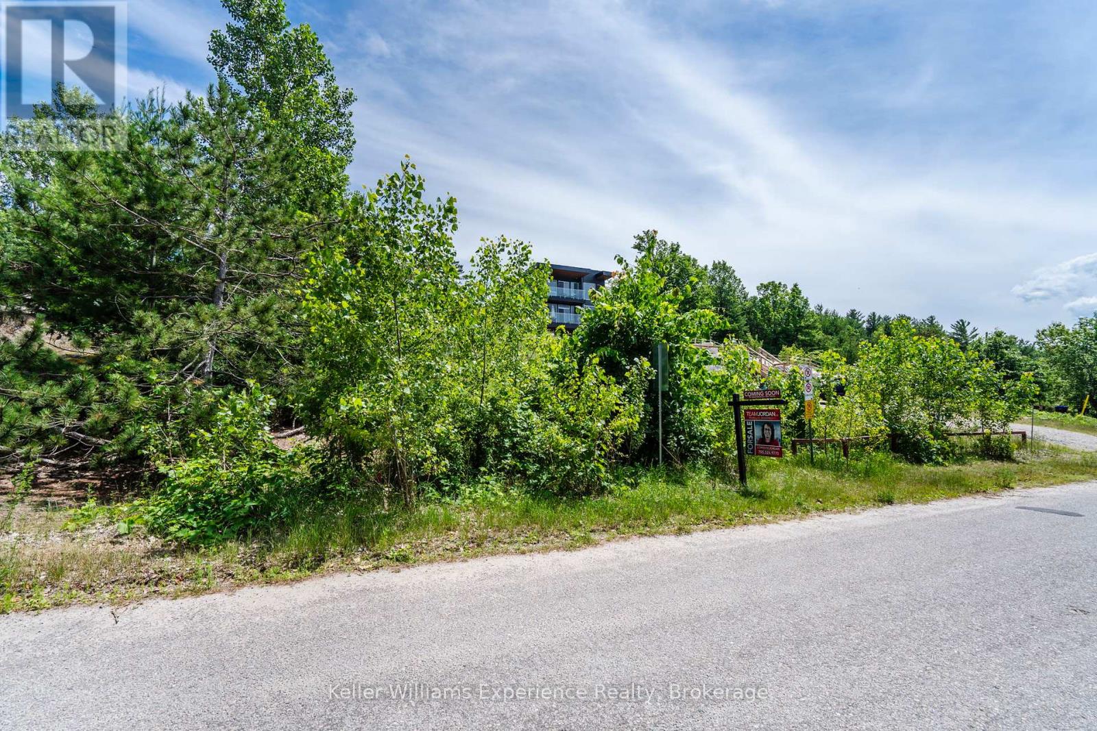 Photo 32 of 29 Trew Avenue, Tiny ON