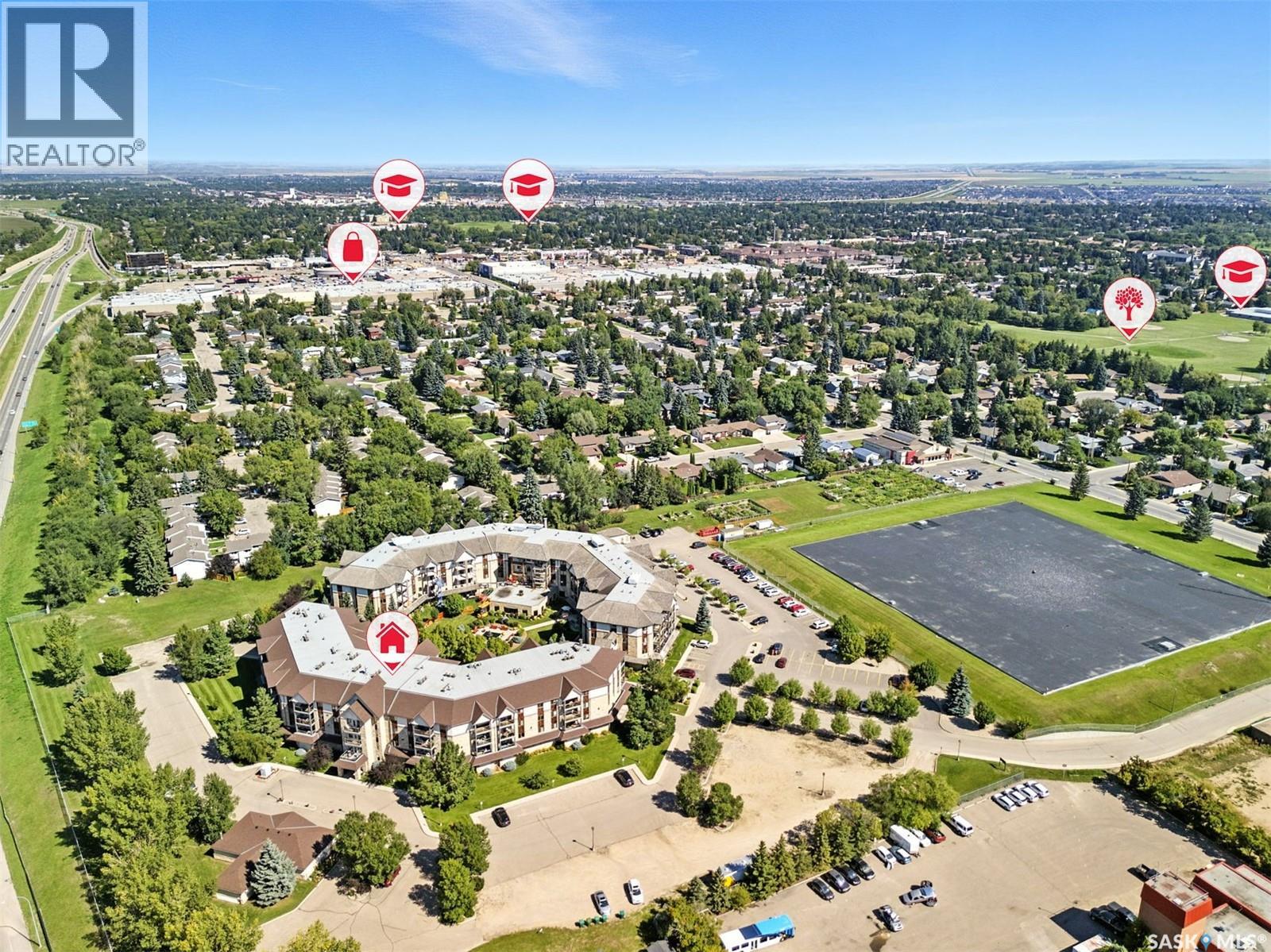 Photo 2 of 208 1622 Acadia Drive, Saskatoon SK