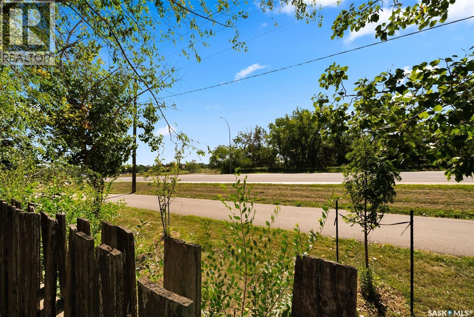 Photo 31 of 19 Mayfield Road, Regina SK