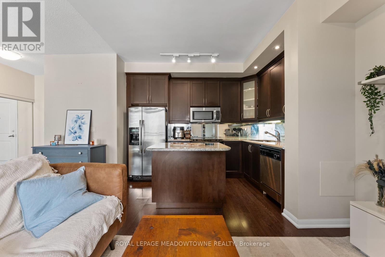 Photo 1 of 916 628 Fleet Street, Toronto ON