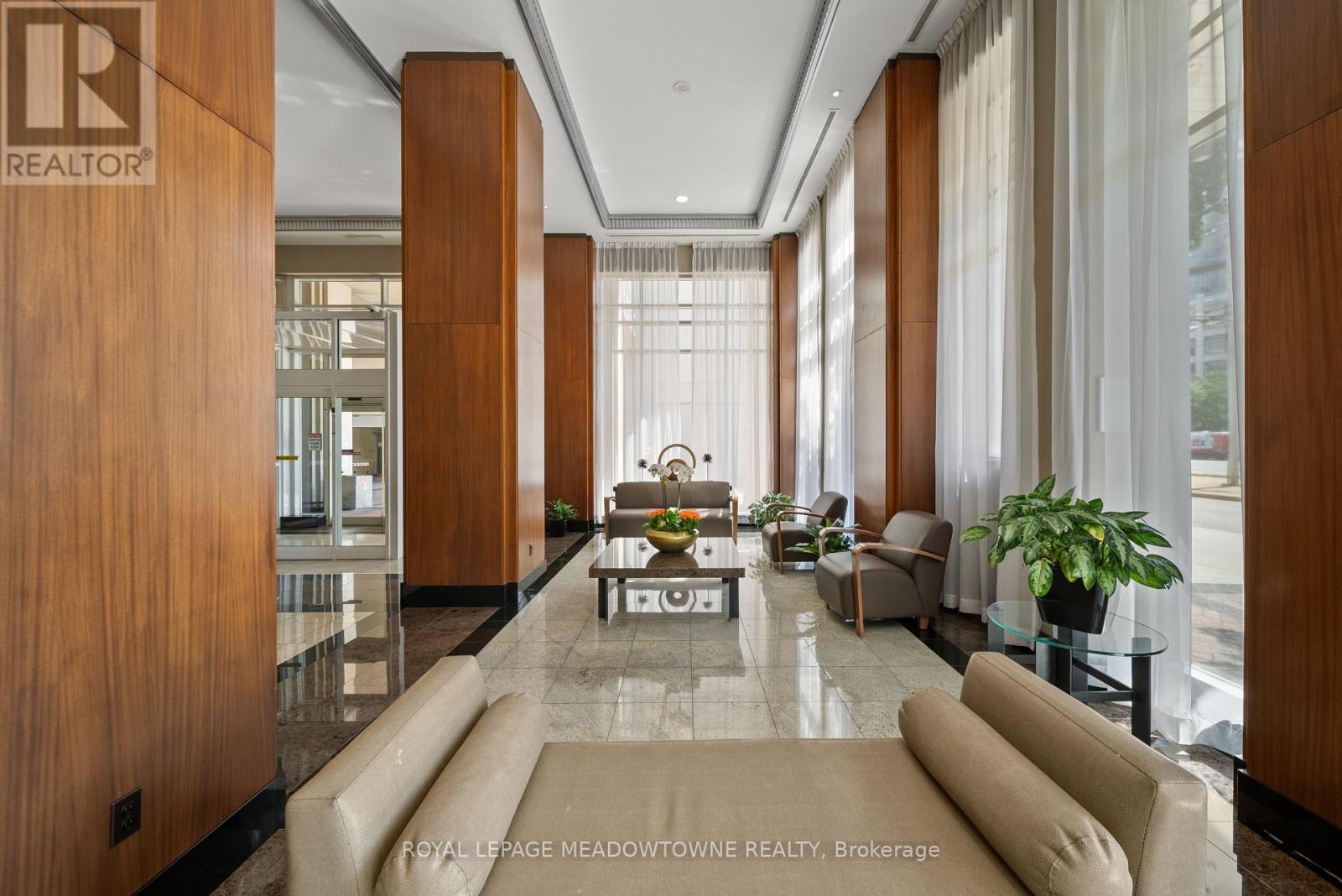 Photo 14 of 916 628 Fleet Street, Toronto ON