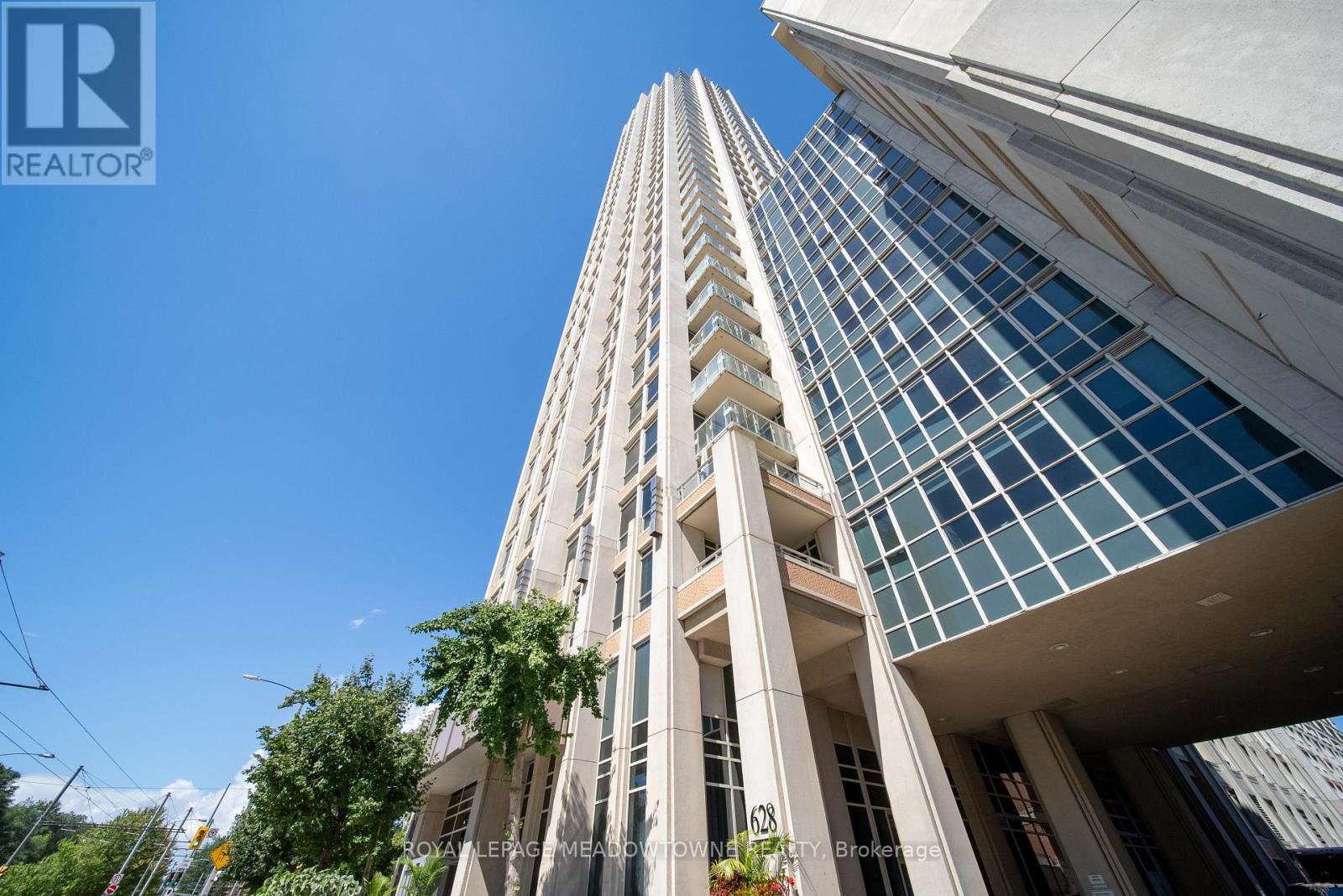 Photo 2 of 916 628 Fleet Street, Toronto ON