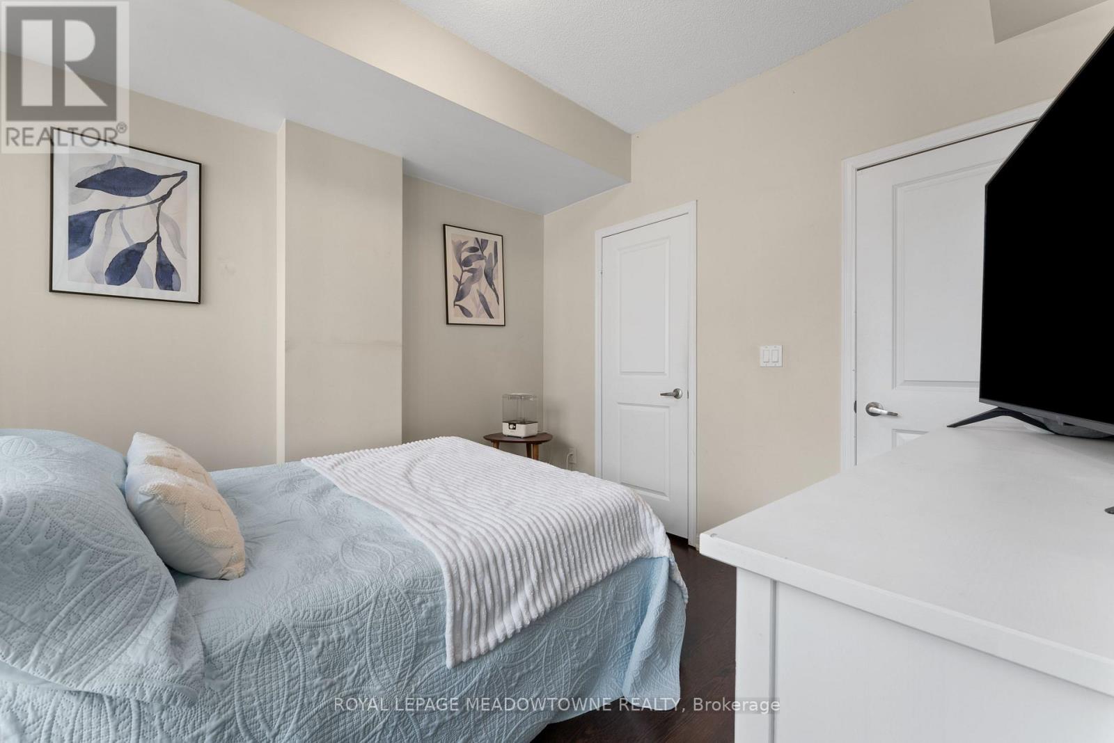 Photo 23 of 916 628 Fleet Street, Toronto ON