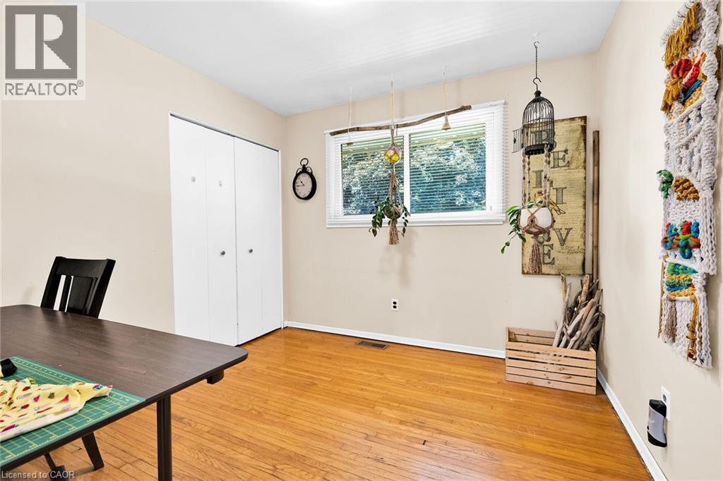 Photo 15 of 83 Oak Avenue, Paris ON