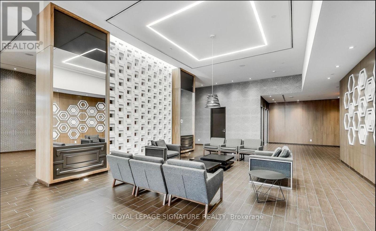 Photo 18 of 3102 36 Park Lawn Road, Toronto ON