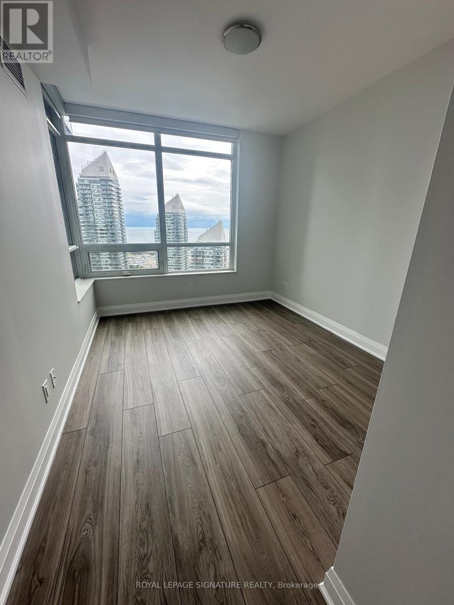 Photo 11 of 3102 36 Park Lawn Road, Toronto ON