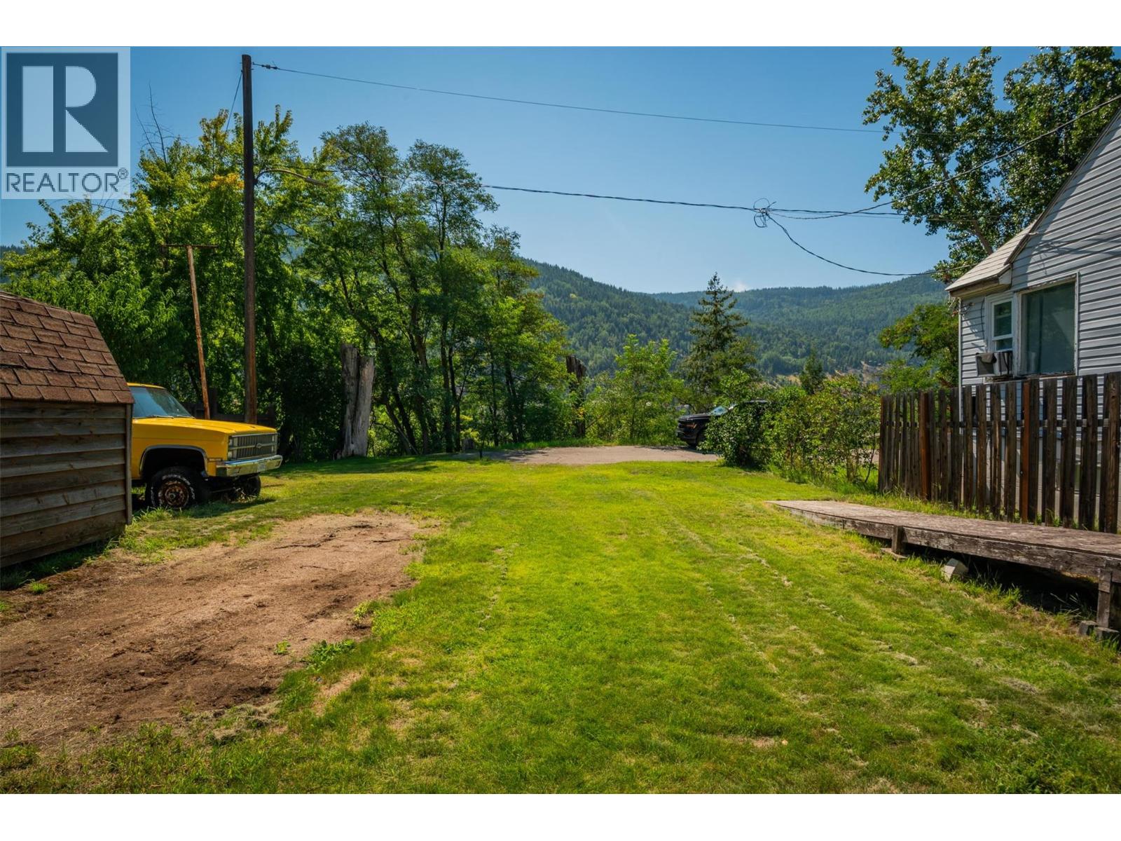 Photo 26 of 2177 Valleyview Drive, Trail BC