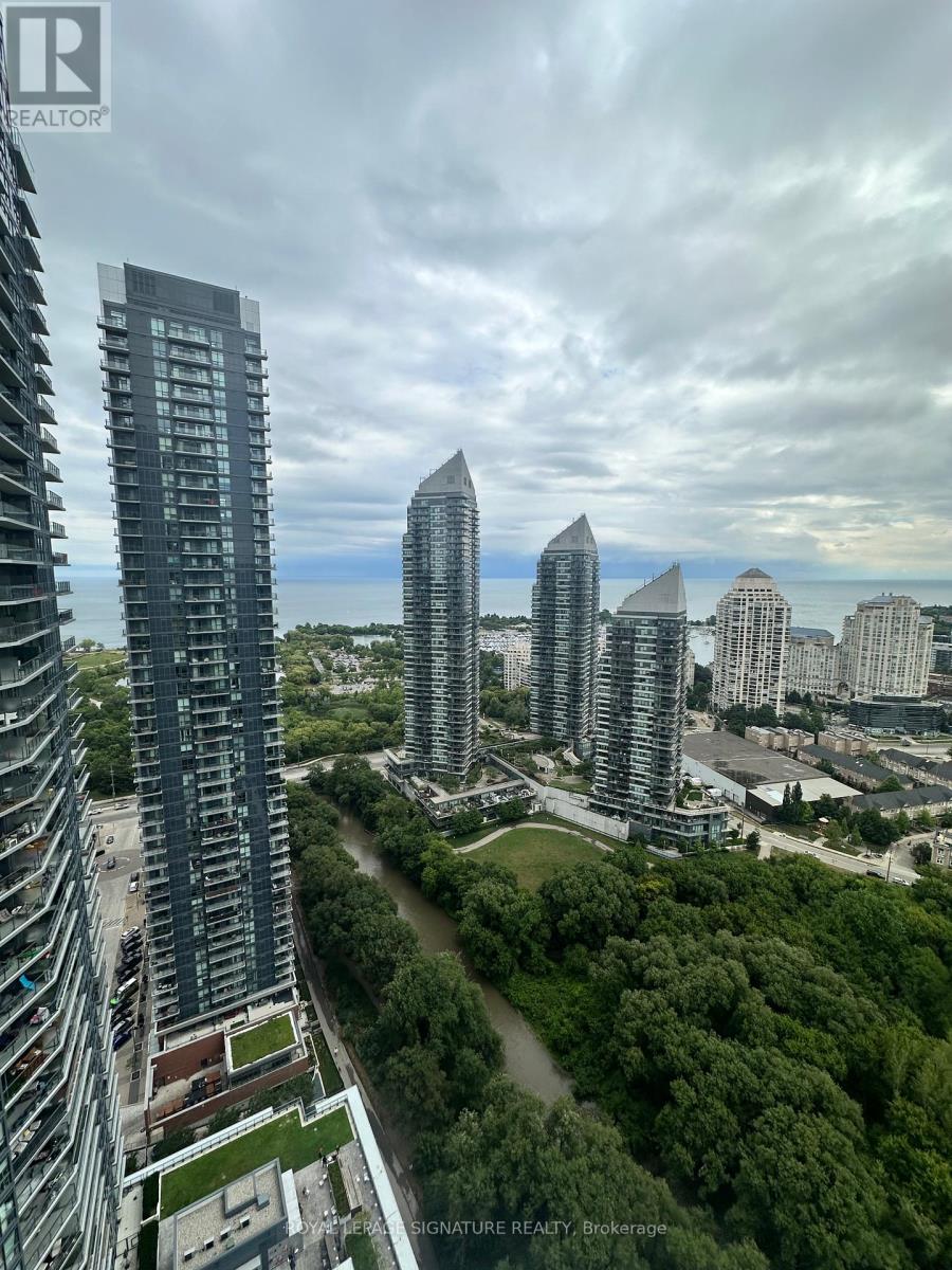 Photo 15 of 3102 36 Park Lawn Road, Toronto ON