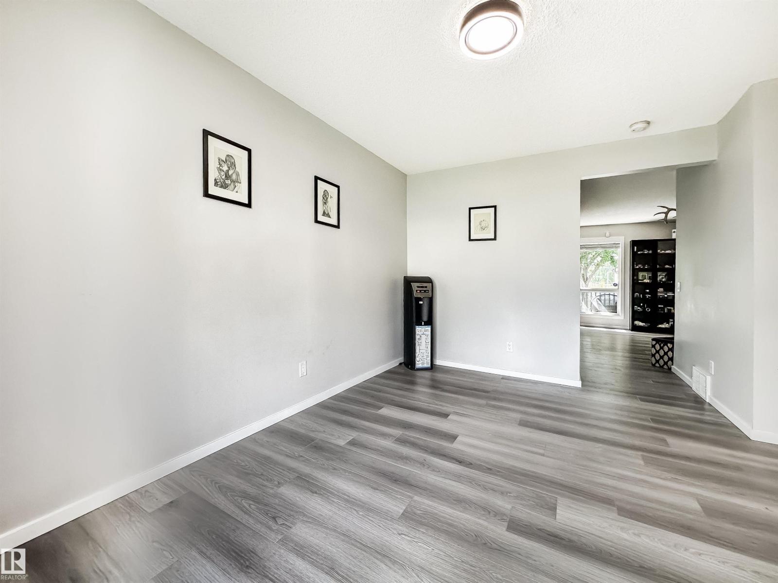 Photo 2 of 26 10909 106 St Nw, Edmonton AB