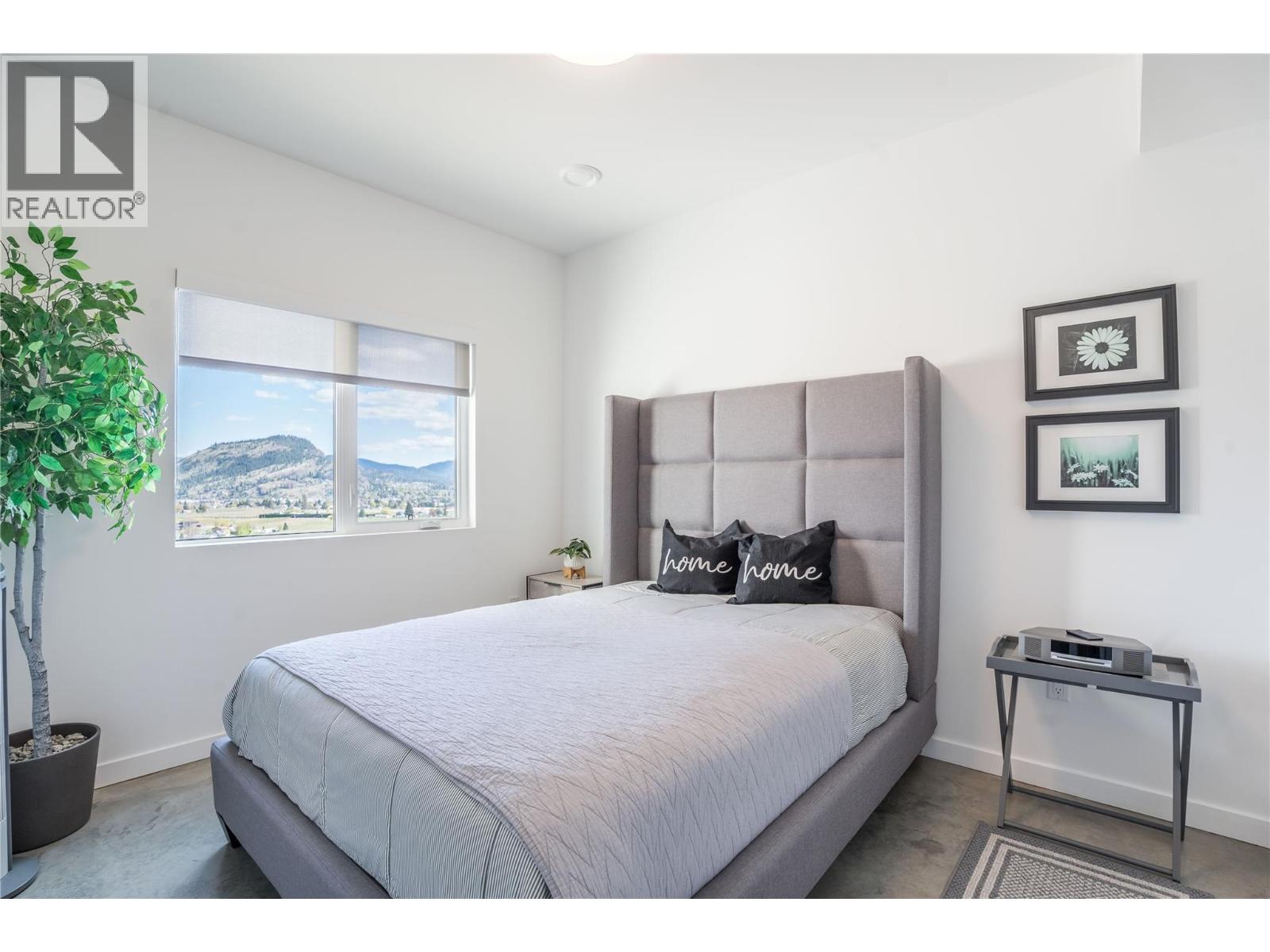  17499 SANBORN Street, Summerland