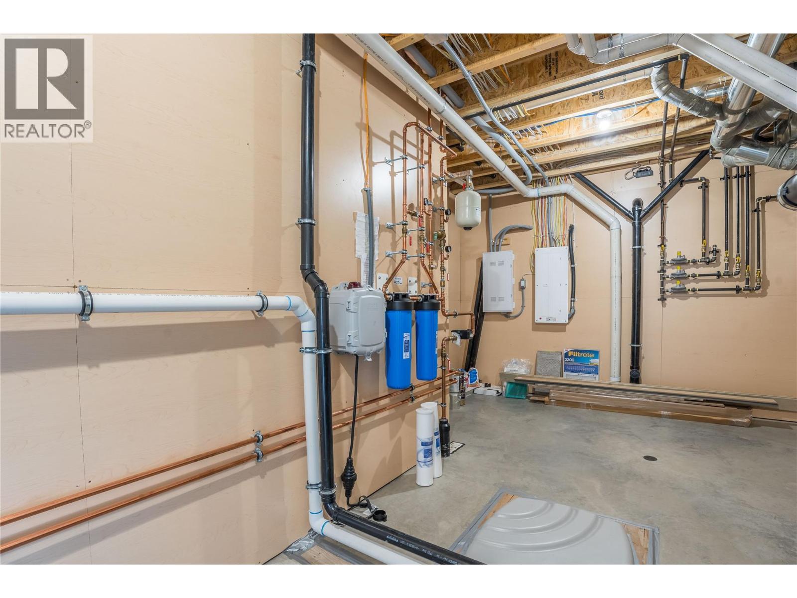  17499 SANBORN Street, Summerland