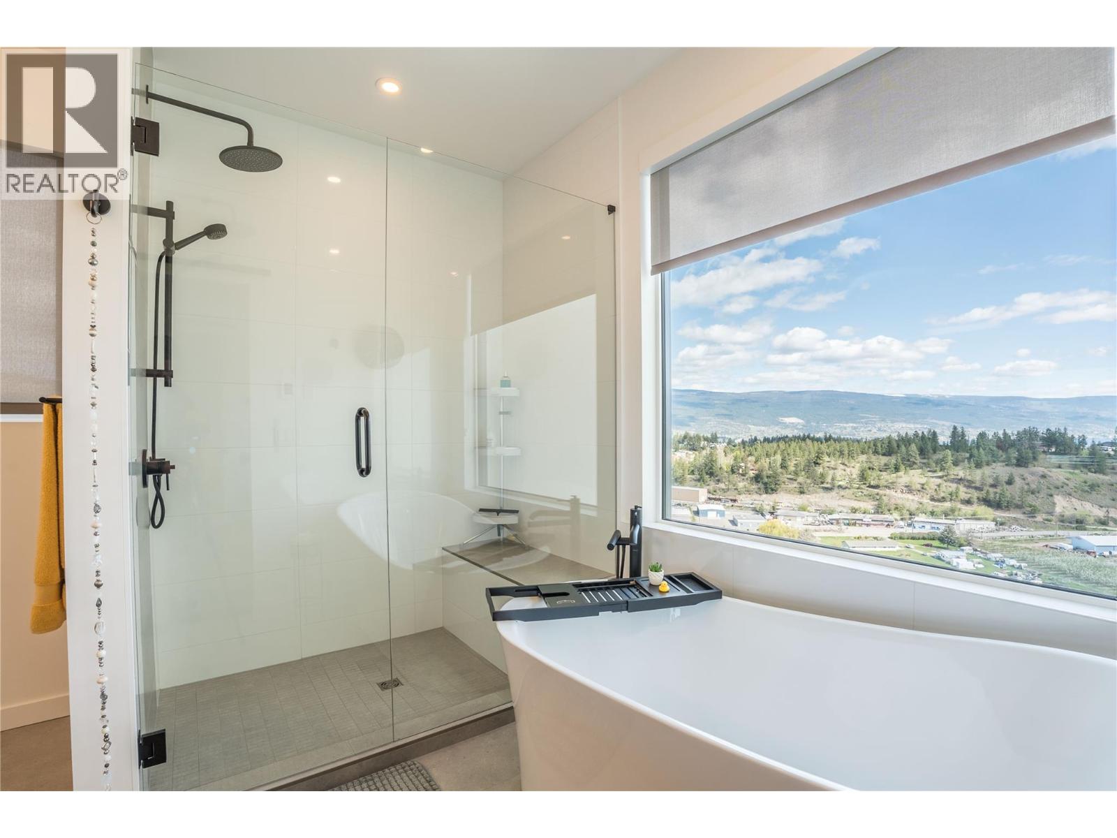  17499 SANBORN Street, Summerland