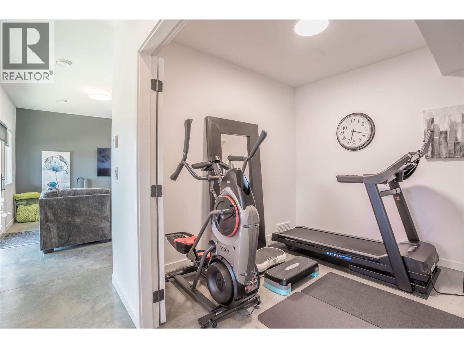  17499 SANBORN Street, Summerland