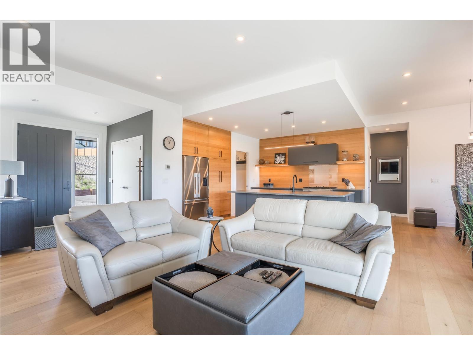  17499 SANBORN Street, Summerland