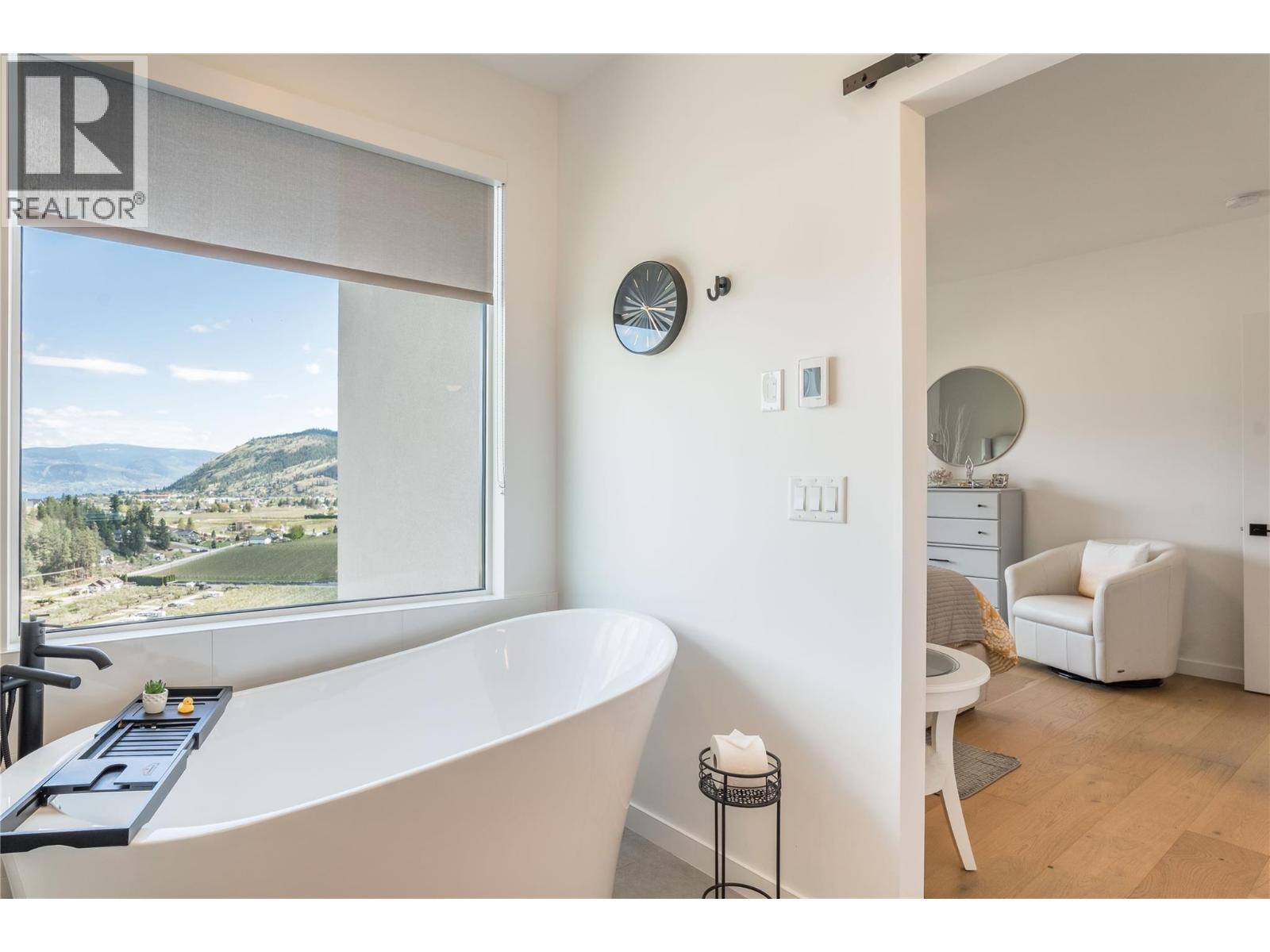  17499 SANBORN Street, Summerland