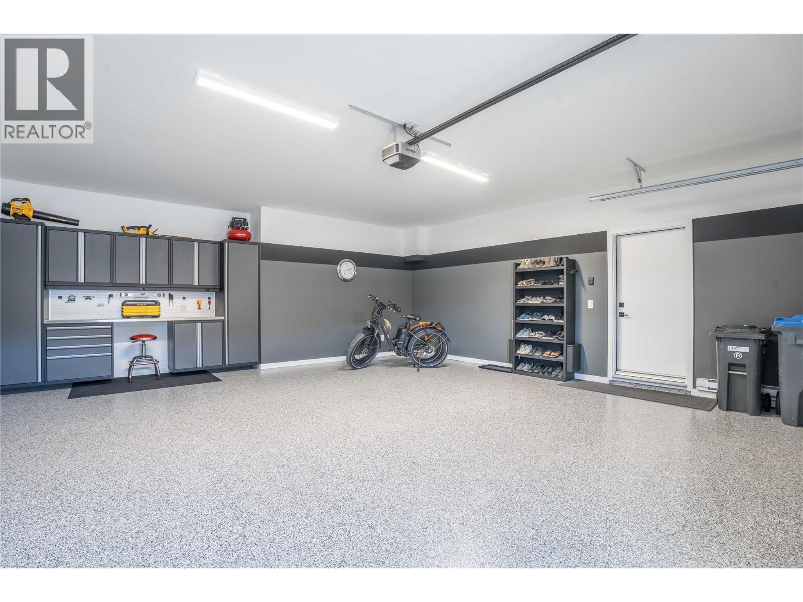  17499 SANBORN Street, Summerland