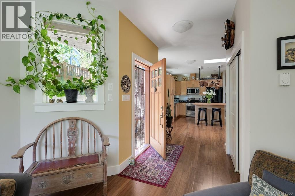 Photo 8 of 9906 Maple St, Chemainus BC
