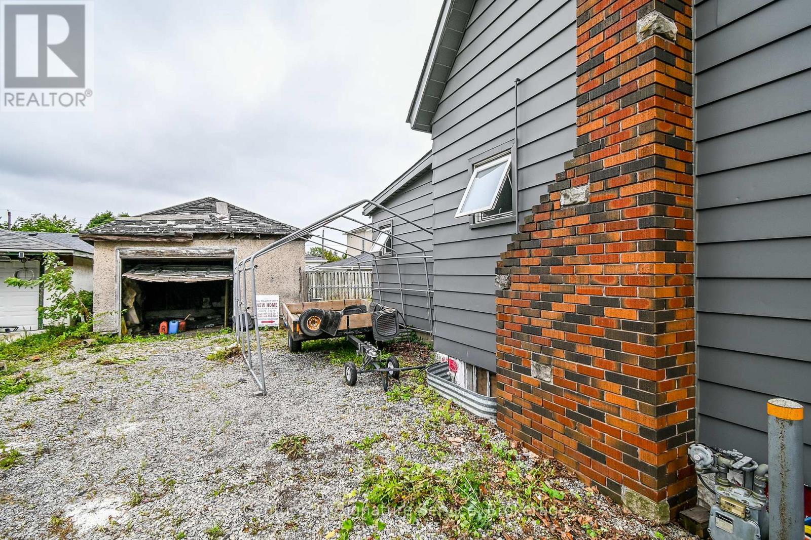 Photo 6 of 109 Santone Avenue, Welland ON