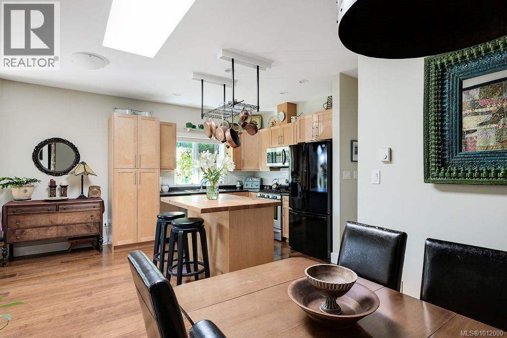 Photo 24 of 9906 Maple St, Chemainus BC