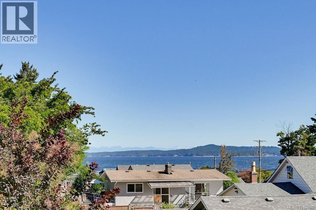 Photo 50 of 9906 Maple St, Chemainus BC