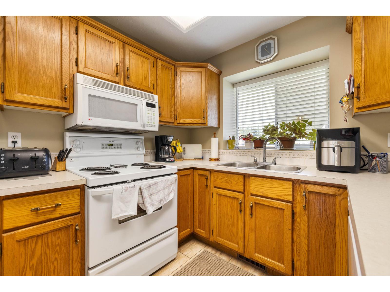 Photo 1 of 1163 King George Boulevard, Surrey BC