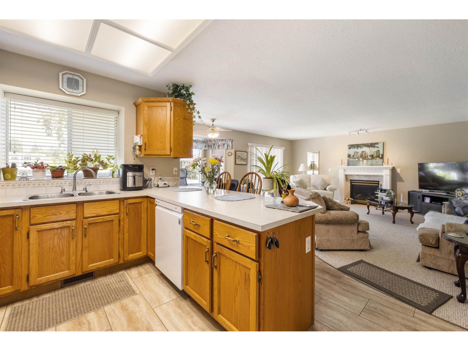 Photo 30 of 1163 King George Boulevard, Surrey BC