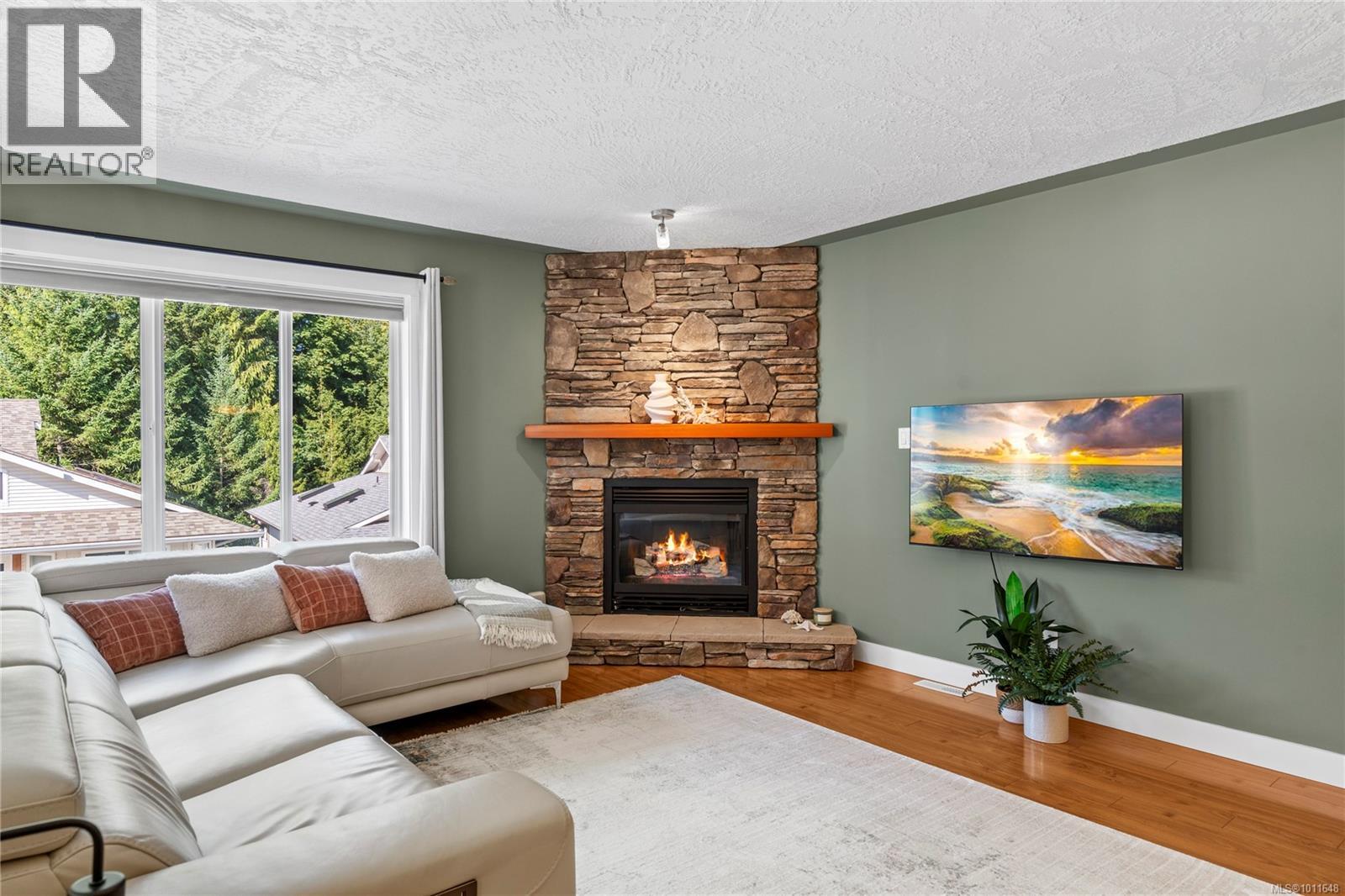 Photo 3 of 24 1150 Walkem Rd, Ladysmith BC