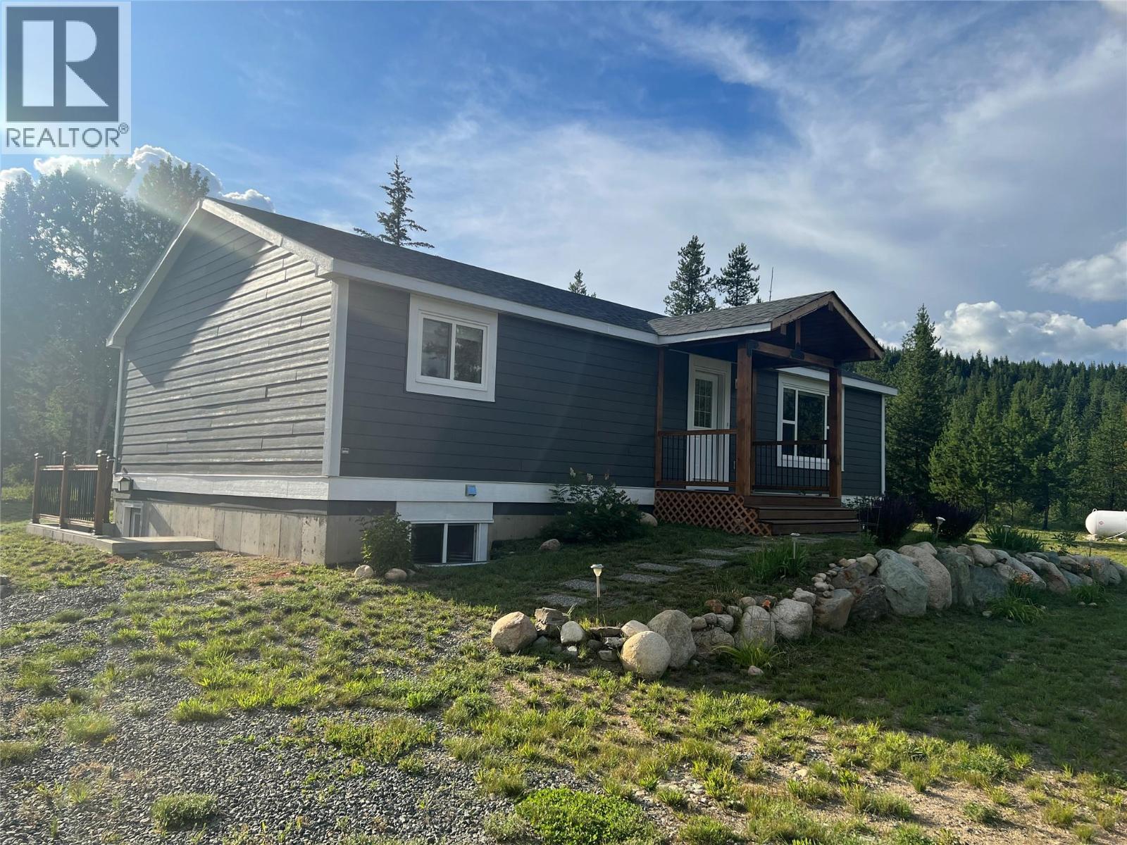 Photo 15 of 3090 Buffalo Springs Road, Barriere BC