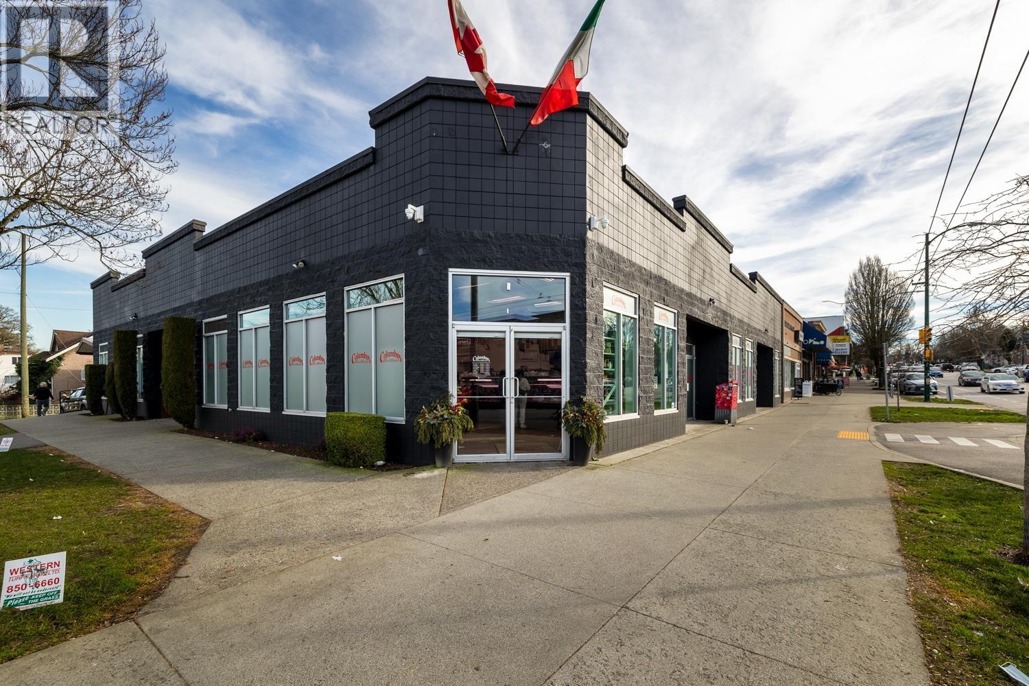 Photo 6 of 2 2539 Grant Street, Vancouver BC