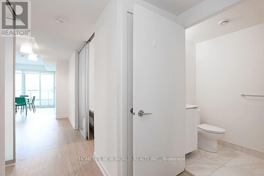 Photo 12 of 717 85 Wood Street, Toronto ON