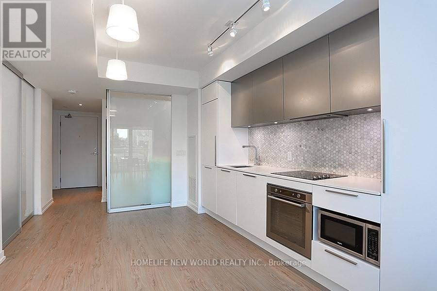 Photo 9 of 717 85 Wood Street, Toronto ON