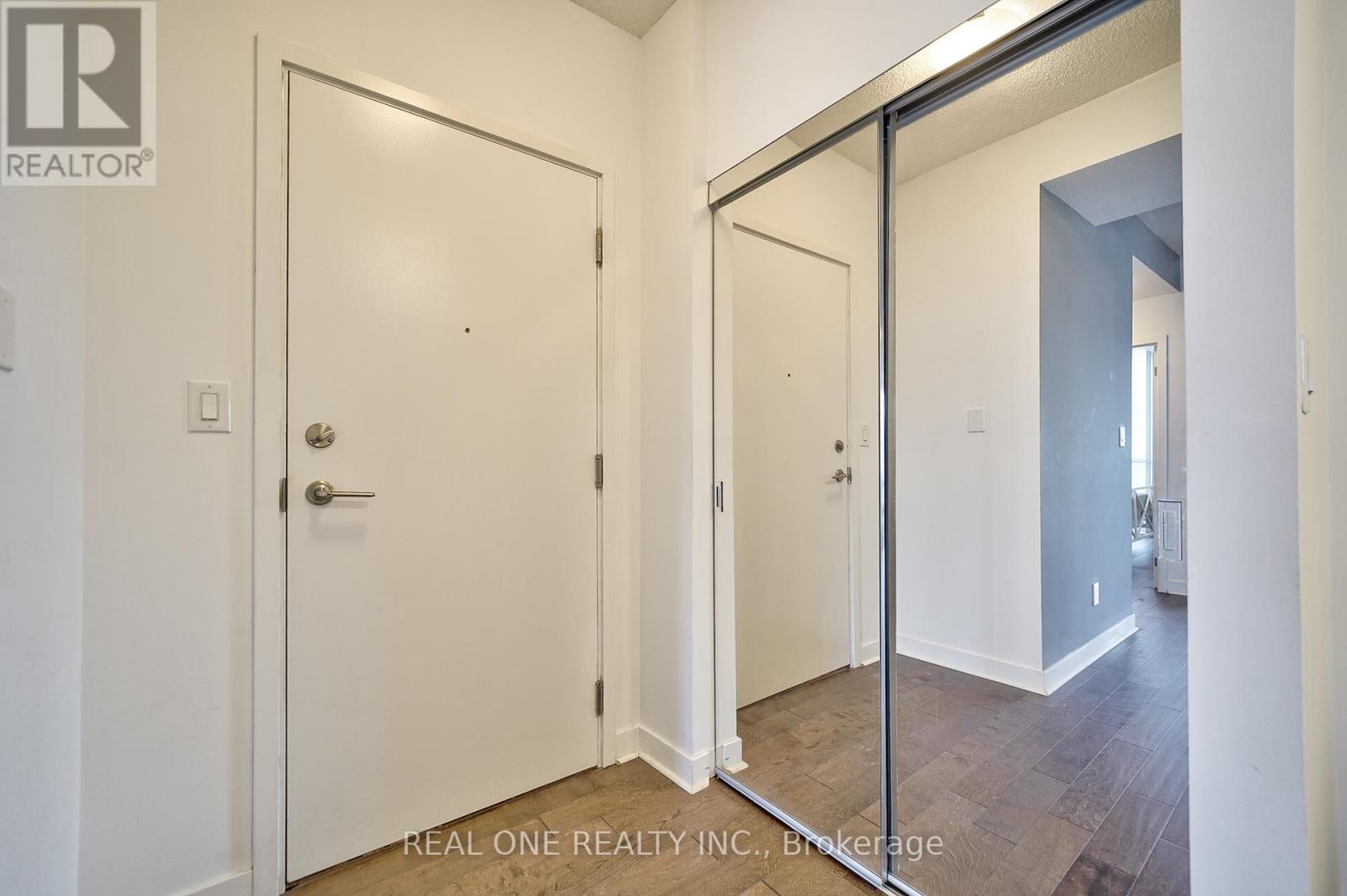 Photo 18 of 3106 295 Adelaide Street W, Toronto ON