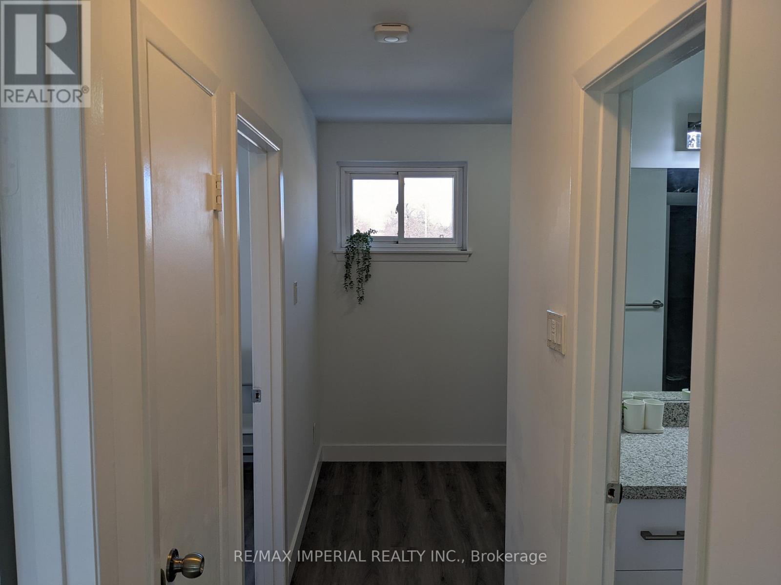 Photo 11 of 16 Cairnside Crescent, Toronto ON