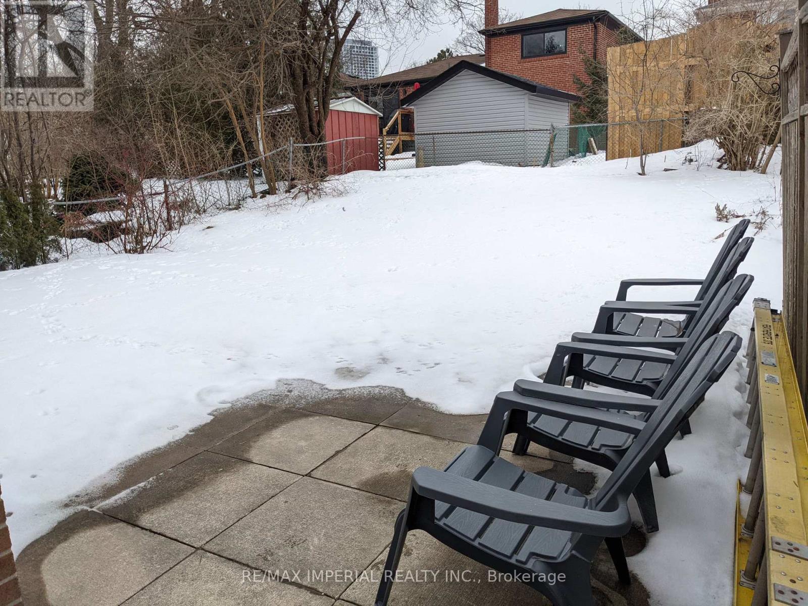 Photo 19 of 16 Cairnside Crescent, Toronto ON