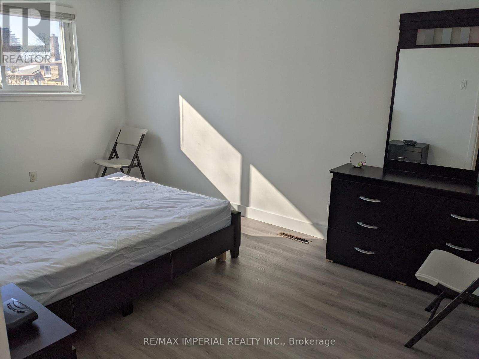 Photo 13 of 16 Cairnside Crescent, Toronto ON