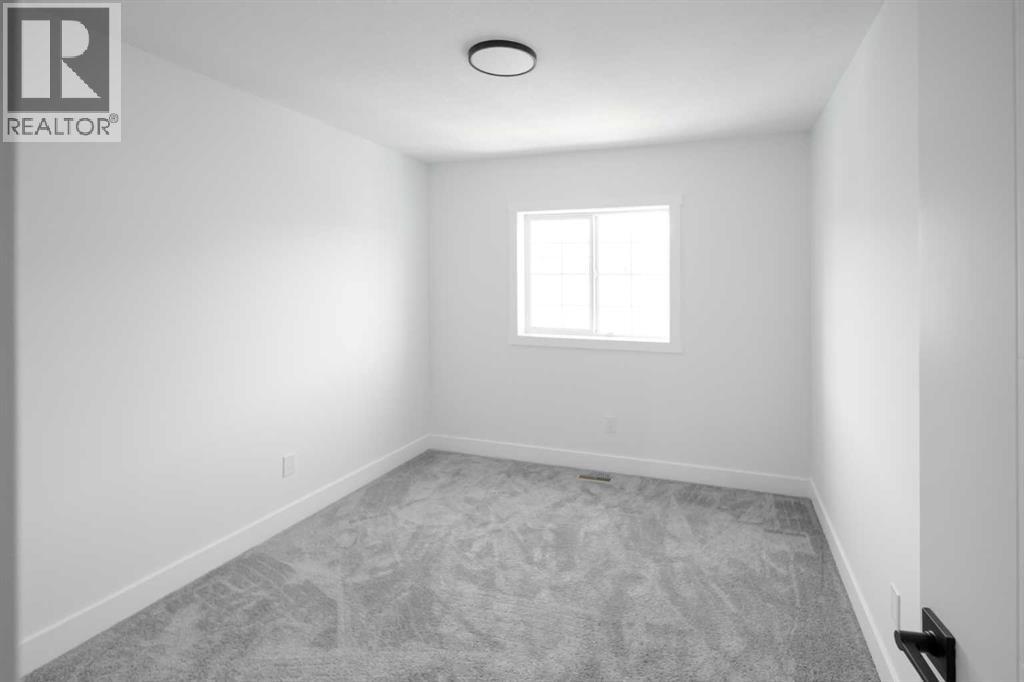 Photo 11 of 19 Baysprings Terrace Sw, Airdrie AB