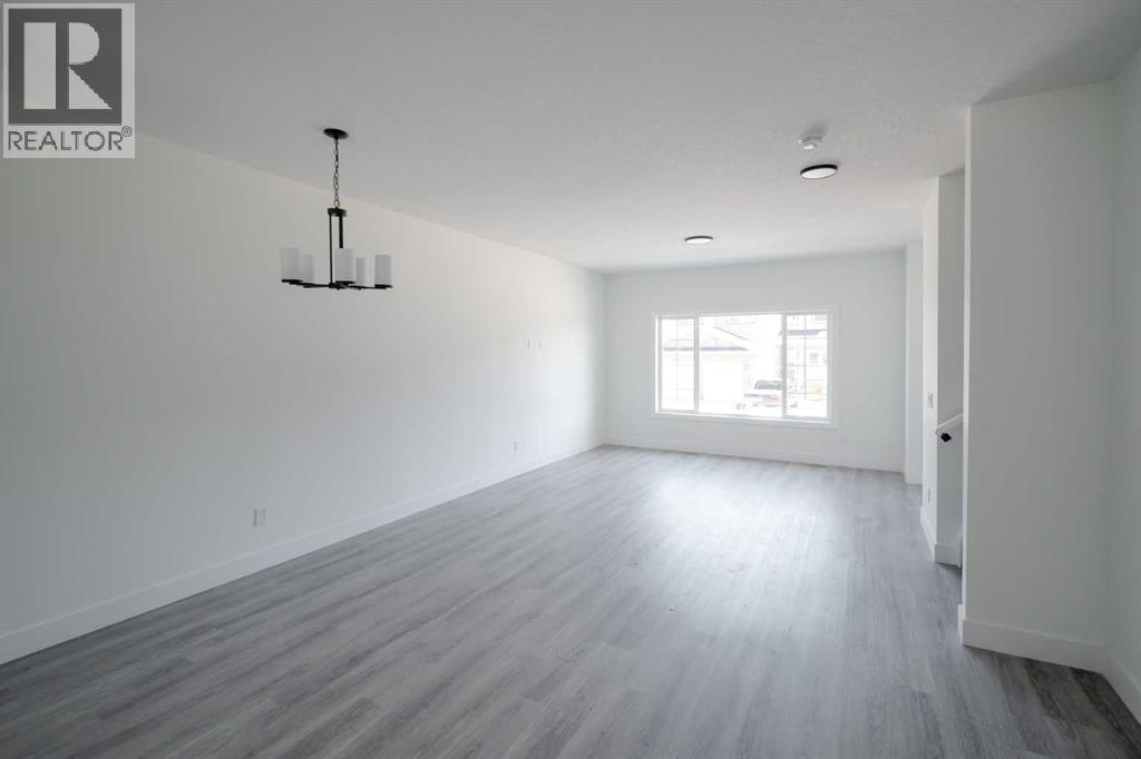 Photo 4 of 19 Baysprings Terrace Sw, Airdrie AB