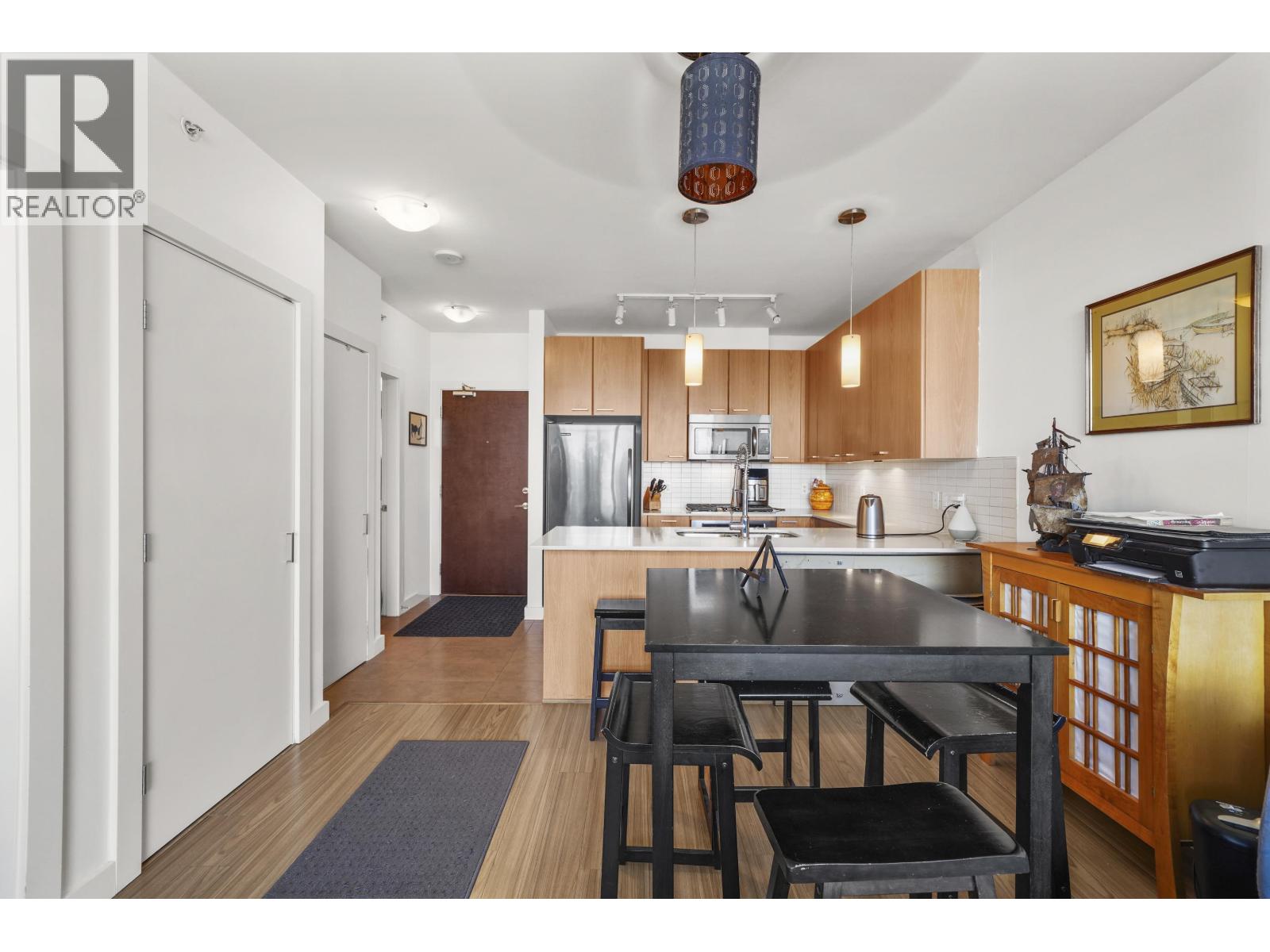 Photo 1 of 907 2789 Shaughnessy Street, Port Coquitlam BC
