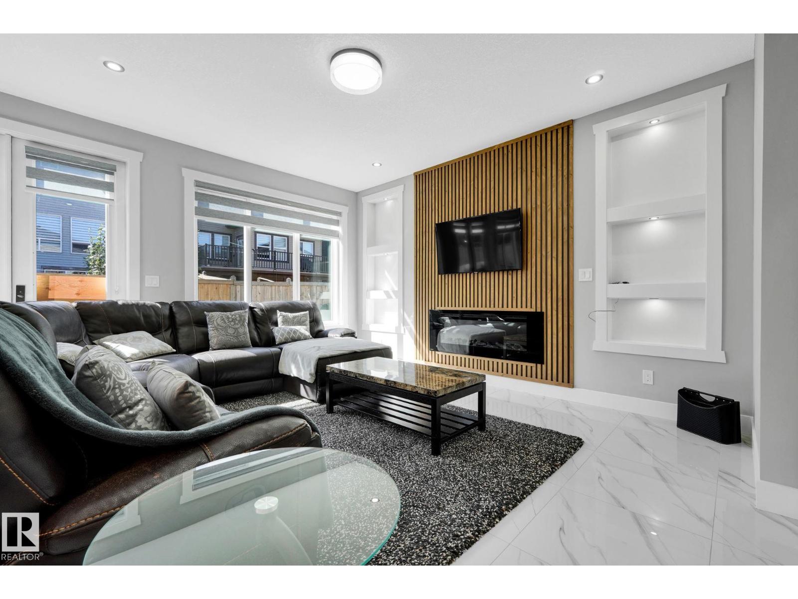 Photo 57 of 1815 17 Av Nw, Edmonton AB