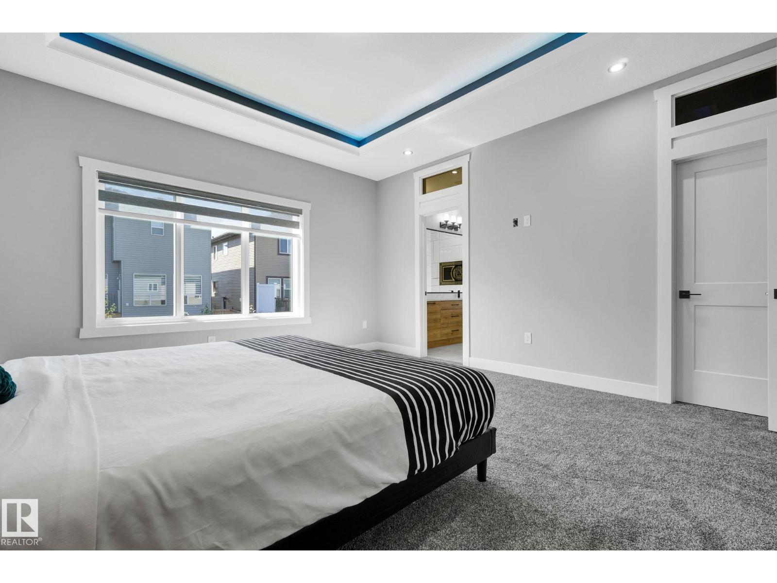 Photo 5 of 1815 17 Av Nw, Edmonton AB