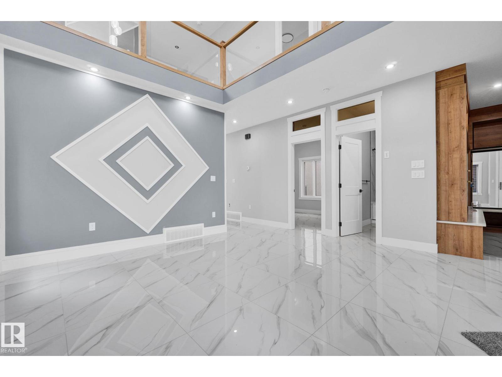 Photo 43 of 1815 17 Av Nw, Edmonton AB