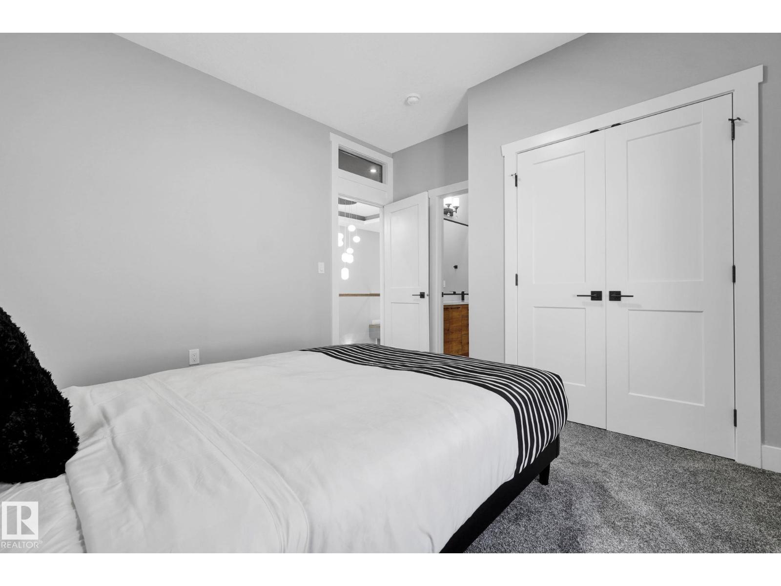 Photo 17 of 1815 17 Av Nw, Edmonton AB