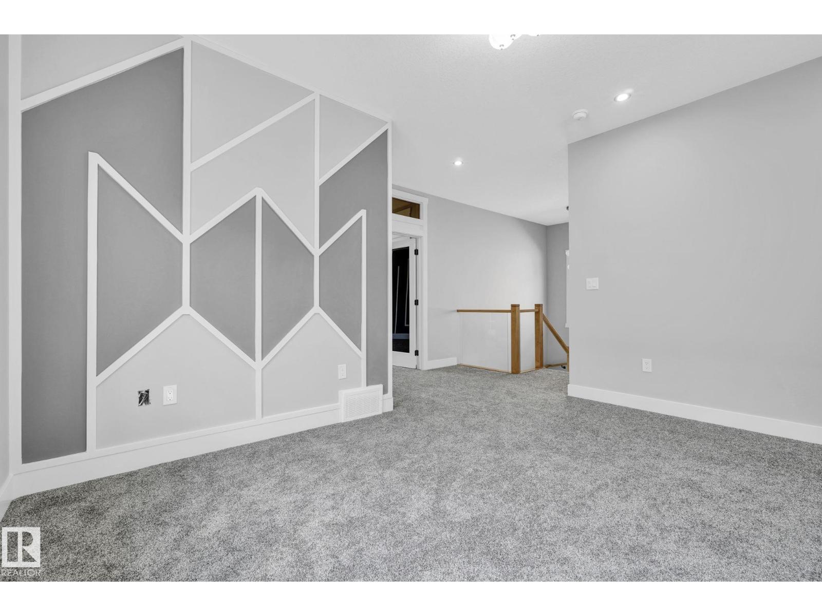 Photo 52 of 1815 17 Av Nw, Edmonton AB