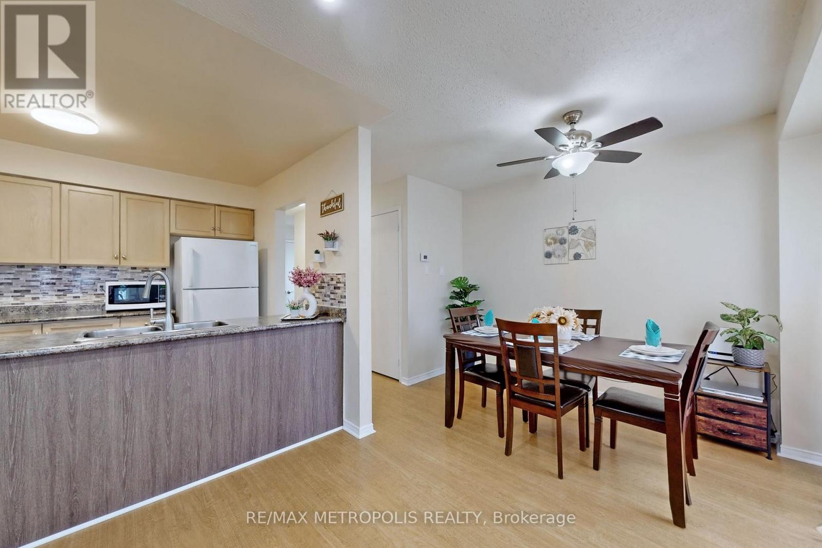 Photo 5 of 20 811 Wilson Road N, Oshawa ON