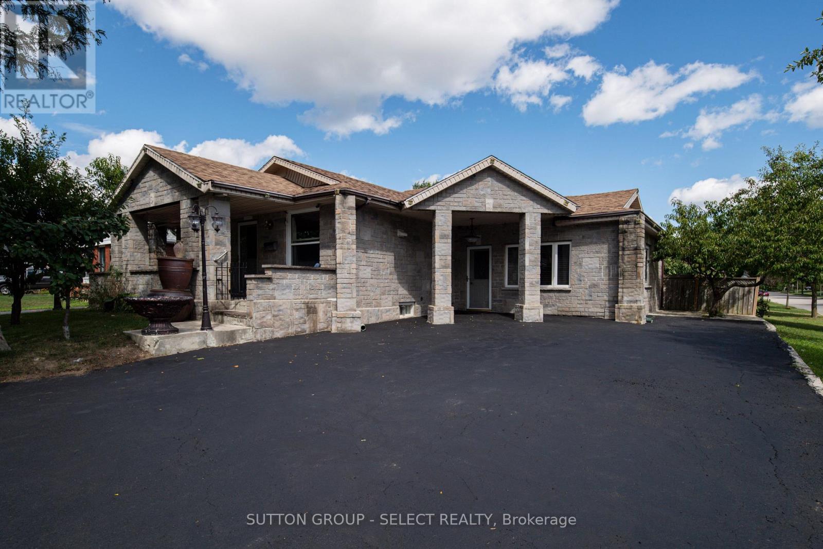Photo 13 of 1192 Jalna Boulevard, London South ON