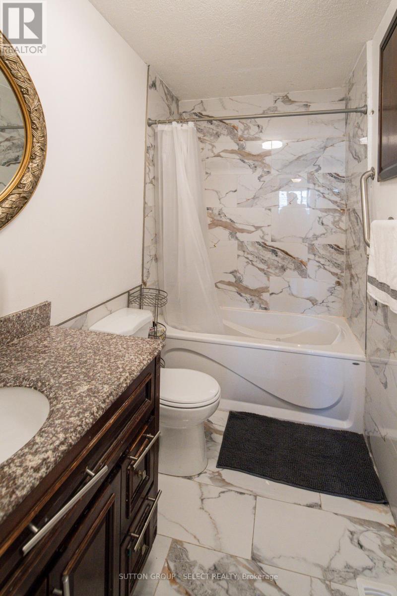 Photo 6 of 1192 Jalna Boulevard, London South ON