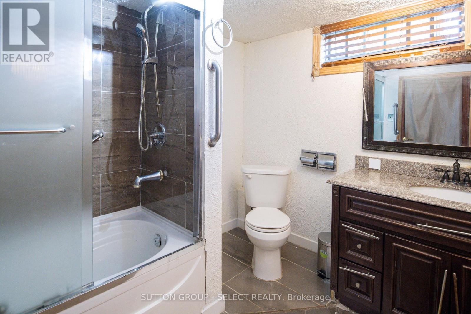 Photo 5 of 1192 Jalna Boulevard, London South ON
