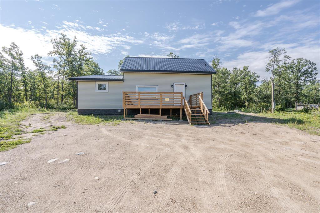 Photo 24 of 24070 Gauthier Road N, St Malo MB